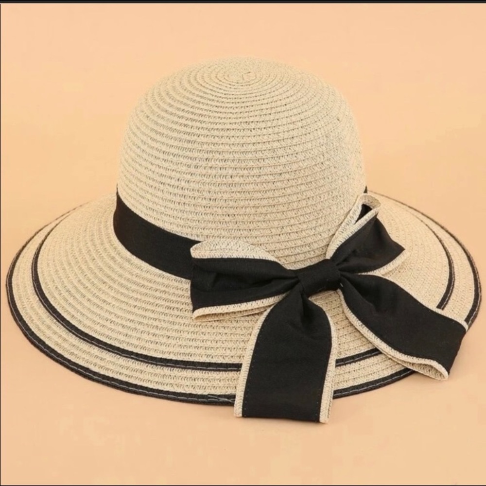 Beige Spring/Summer Straw Floppy Hat w/bow